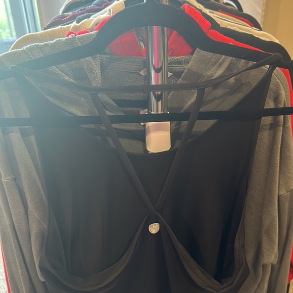 Threads for Thought Workout Tank - Picture 4 of 5